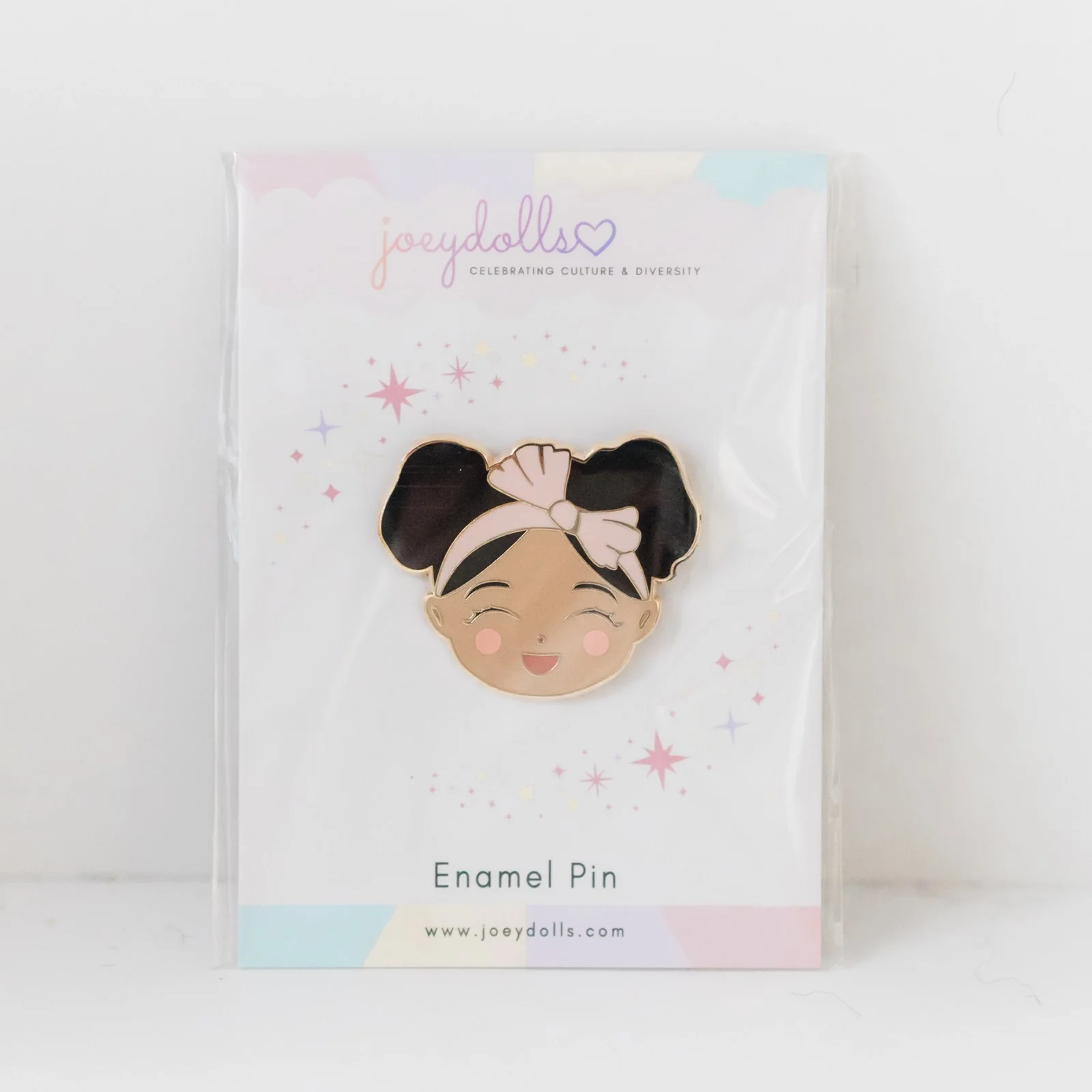 Joeydolls Cheerful 'Jasmine' Gold Enamel Pin - Image 4