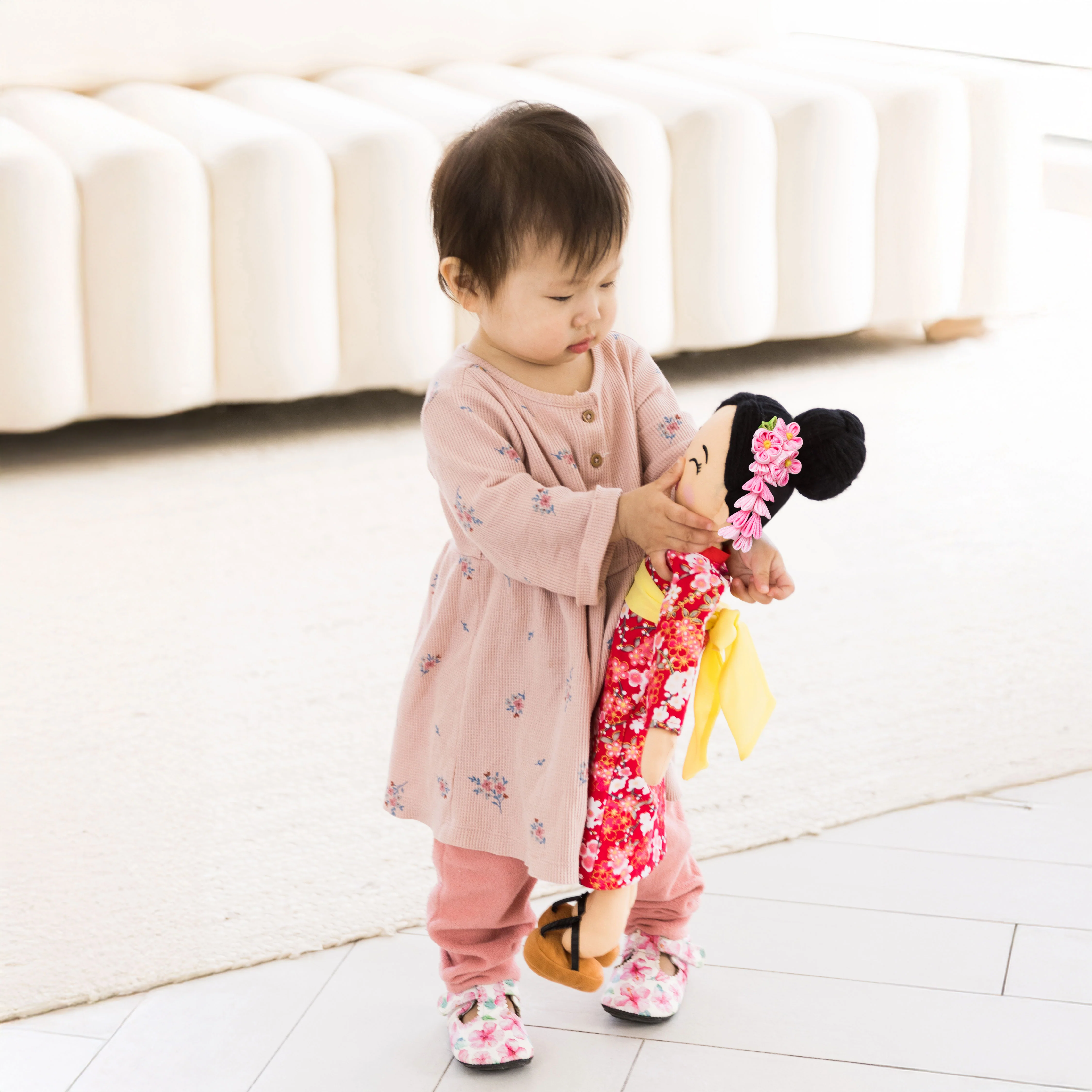 Japanese 'Aiko' Cultural Doll - Image 4