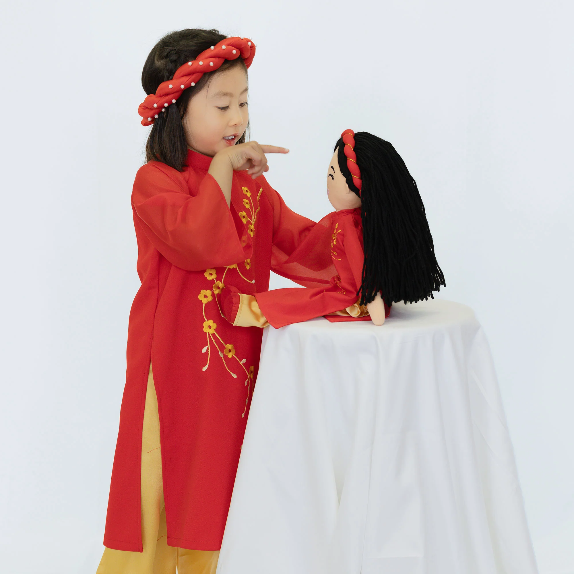 Vietnamese 'Hoa' Cultural Doll - Image 6