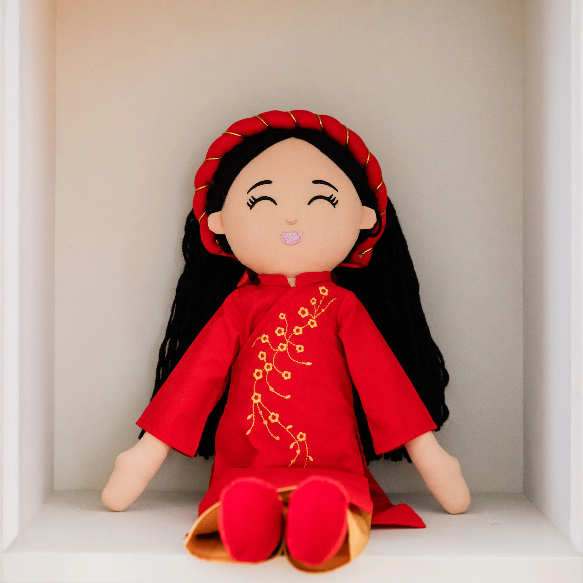 Vietnamese 'Hoa' Cultural Doll - Image 7