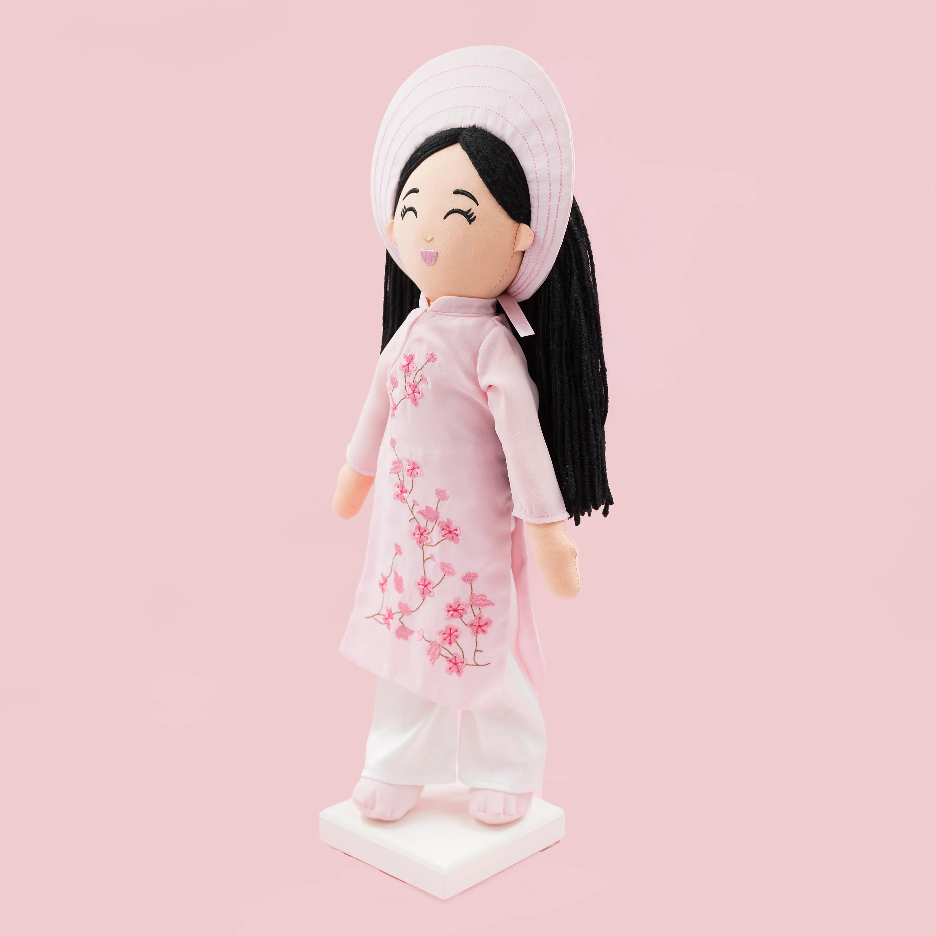 Vietnamese 'Thuong' Cultural Doll - Image 4